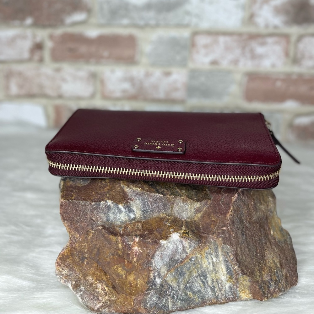COPY - Kate Spade Wallet - Picture 7 of 11
